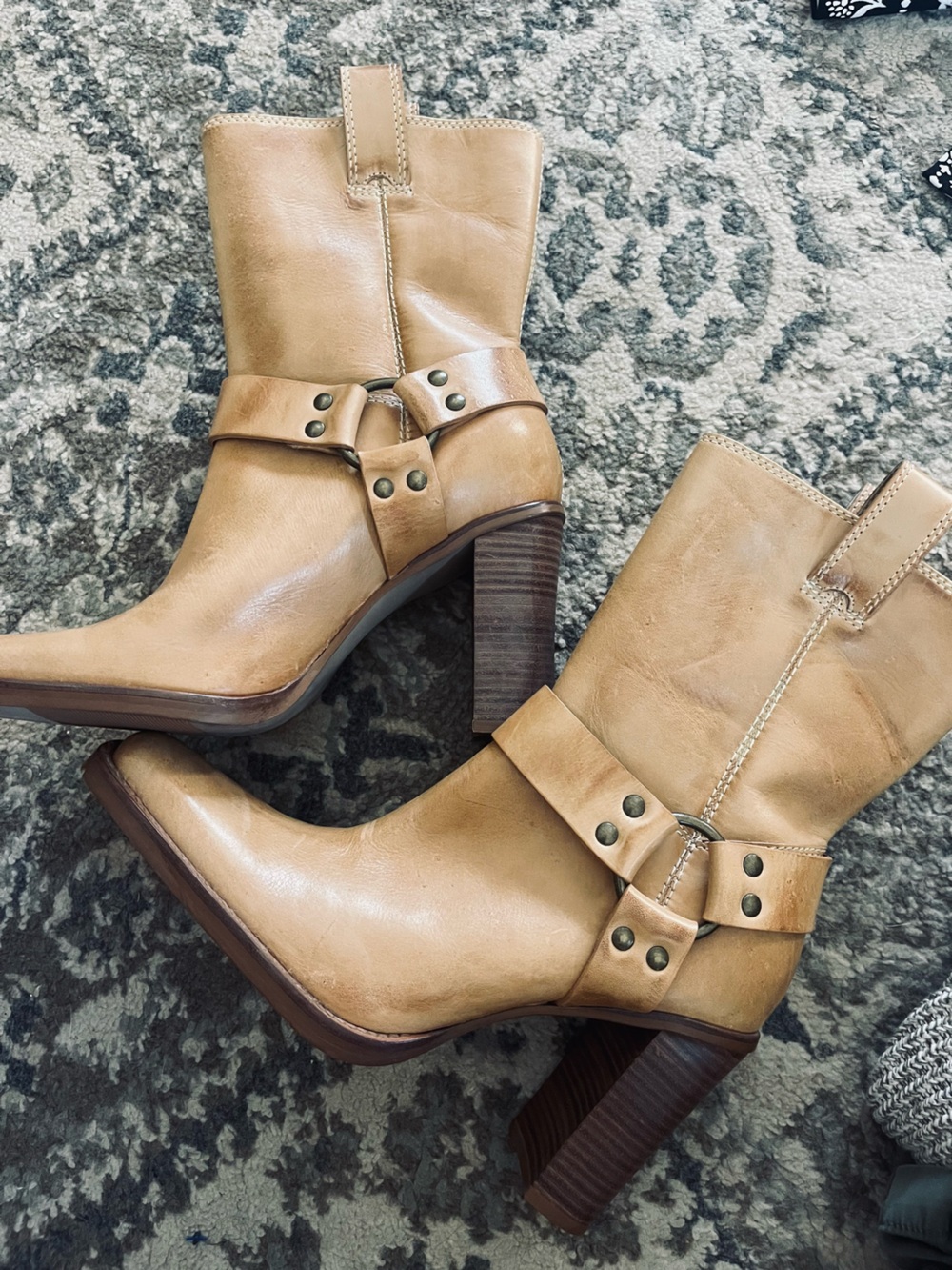 Steve Madden Melina  Squared toe western harness boots. NWOT 9